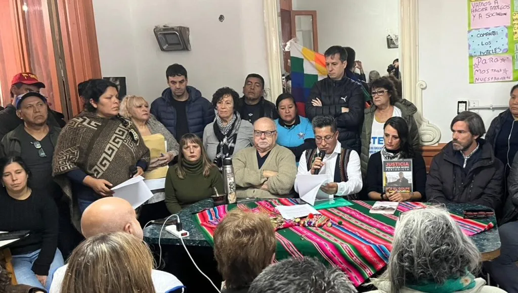 CTERA respalda a Bolivia frente a la represión y llama a defender derechos humanos y democracia