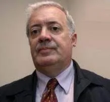 Milei impulsa una contraofensiva política para revertir la caída y asegurar su reelección