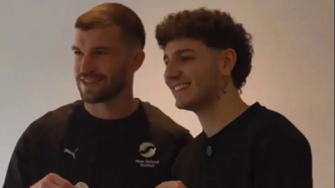 El futbolista neozelandés Tim Payne se encontró con el influencer argentino que impulsó su fama en Instagram