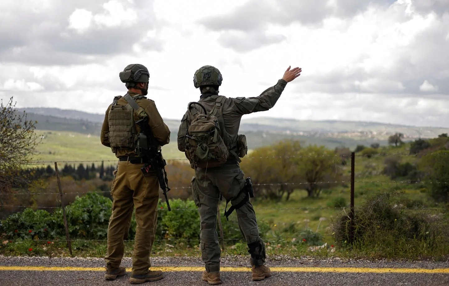 Israel y Líbano acuerdan extender la tregua pese a persistentes enfrentamientos con Hezbolá