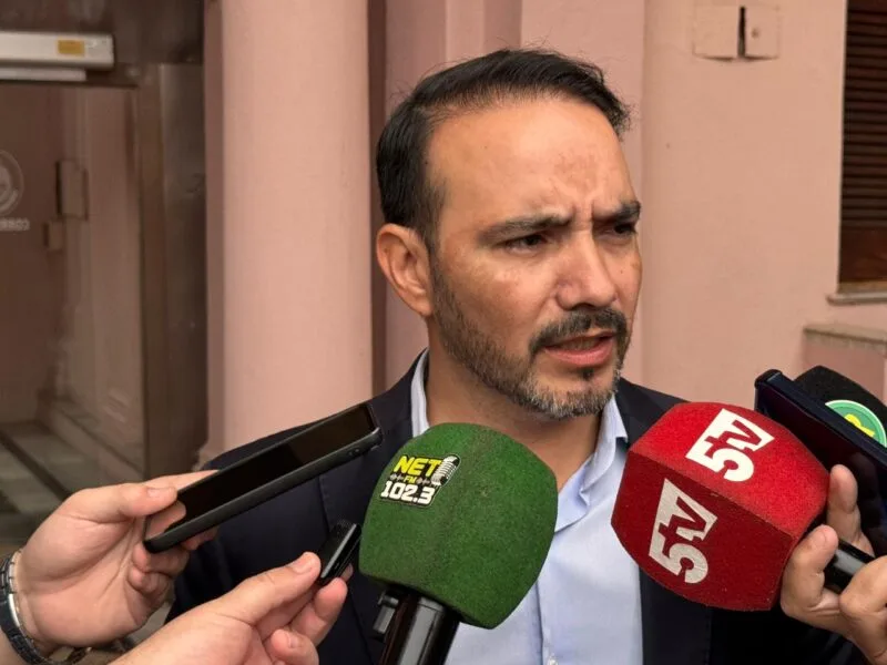 Juan Pablo Valdés detalla avances en energía, inundaciones y acuerdos con Buenos Aires