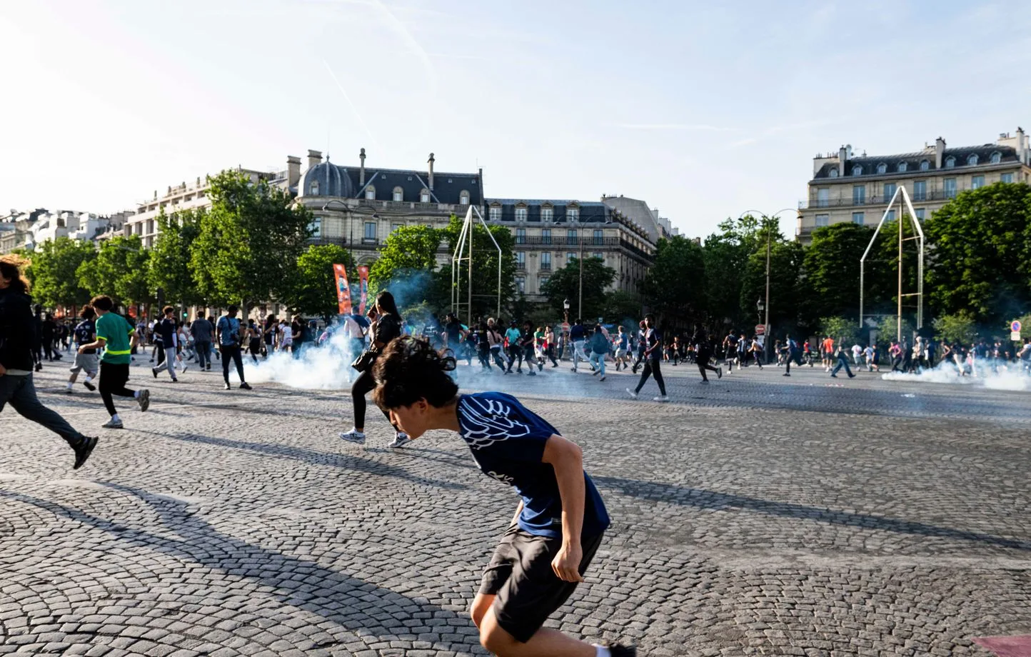 La violencia recurrente tras las victorias del París Saint-Germain preocupa a las autoridades francesas