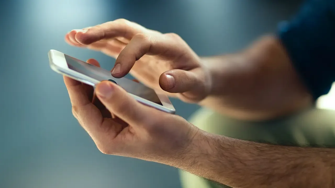 Maldivas propone limitar el acceso a redes sociales para menores de 16 años