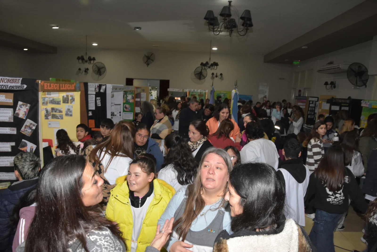 Más de 40 escuelas participaron en la Feria Distrital de Educación y Ciencia en Olavarría
