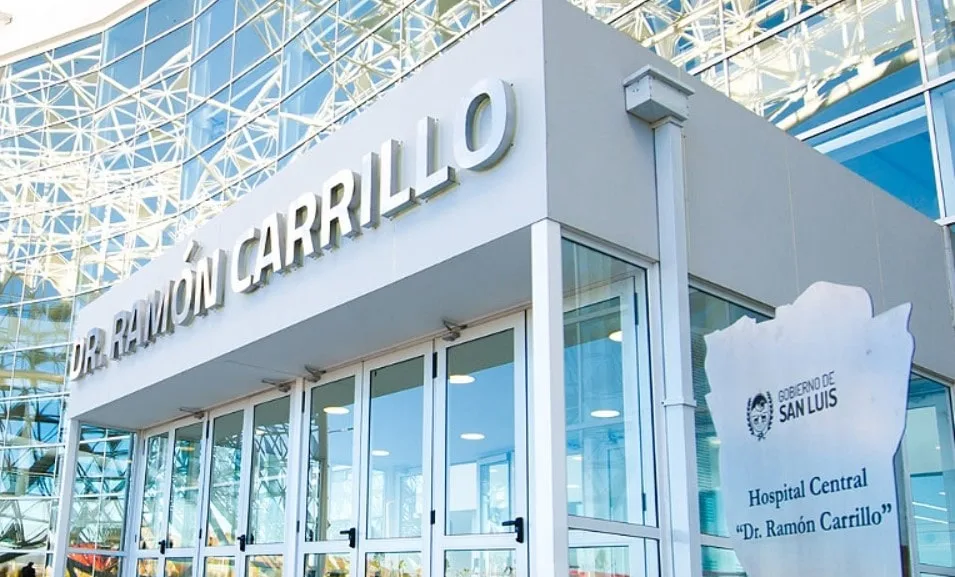 Paciente con falla hepática grave exige al Ministerio de Salud acelerar trámites para trasplante urgente
