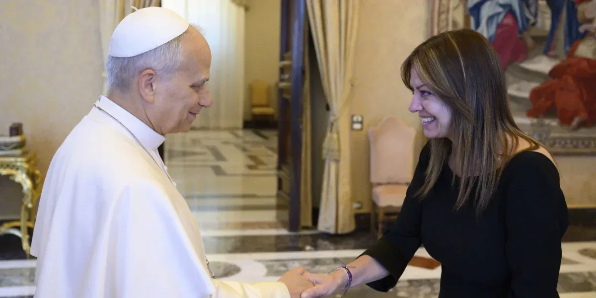 Pettovello mantuvo una audiencia con el papa León XIV en el Vaticano