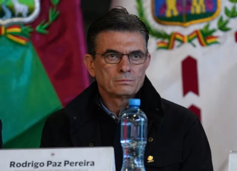 Tres ministros renuncian en Bolivia en medio de una crisis política y social creciente