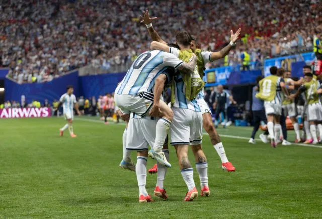 Argentina supo revertir un duro inicio y avanzó a cuartos del Mundial 2026 tras vencer a Egipto