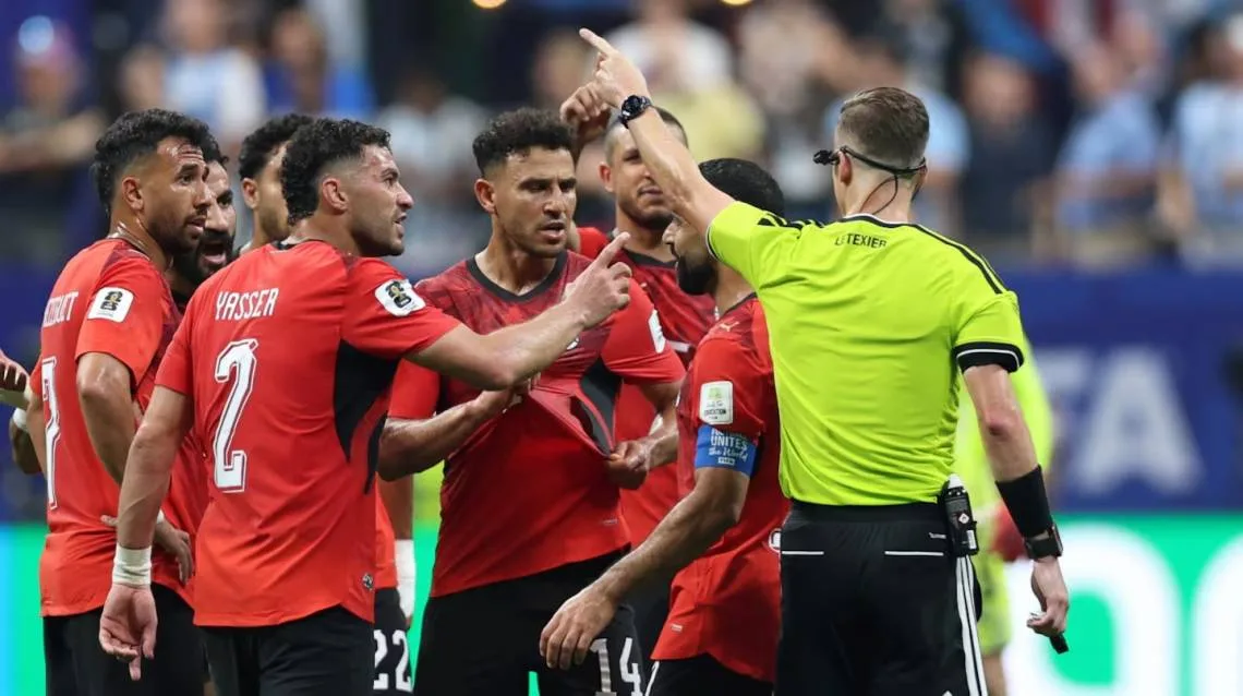 Egipto cuestiona el arbitraje y el VAR tras su eliminación ante Argentina en el Mundial