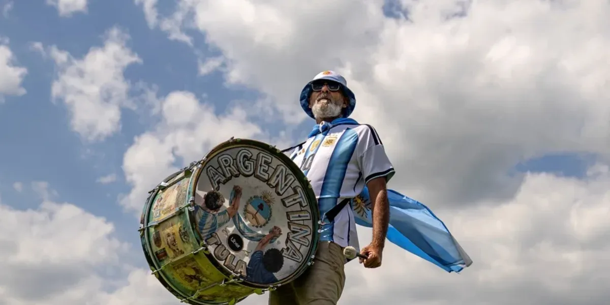 El bombo de Tula sigue vibrando junto a los hinchas argentinos en todo el mundo