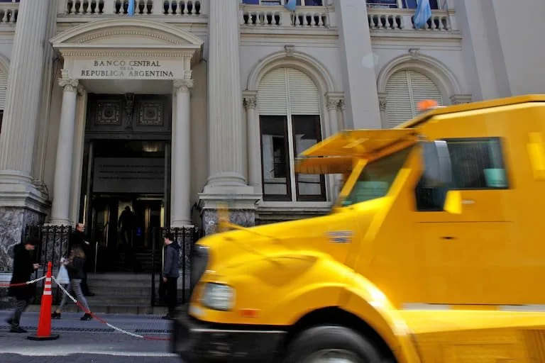 El Gobierno impulsa una reforma para garantizar la independencia del Banco Central