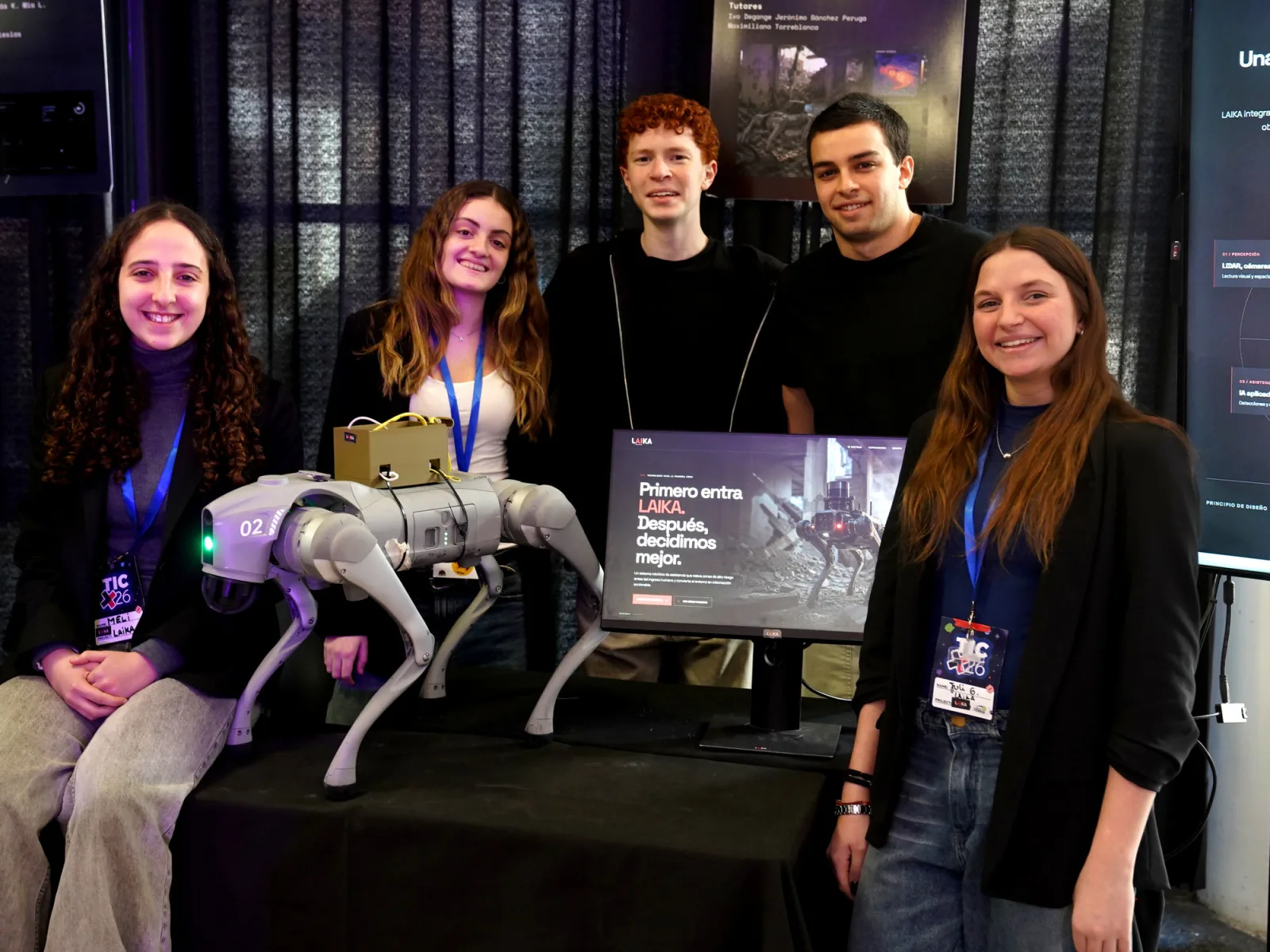 Jóvenes argentinos crean robot perro para mejorar rescates en incendios y derrumbes