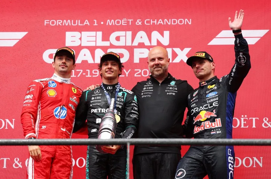 Kimi Antonelli se impone en el GP de Bélgica; Colapinto suma puntos y Pérez abandona