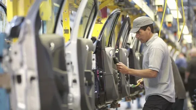 La producción de autos en Argentina cae más de 18% en el primer semestre de 2026