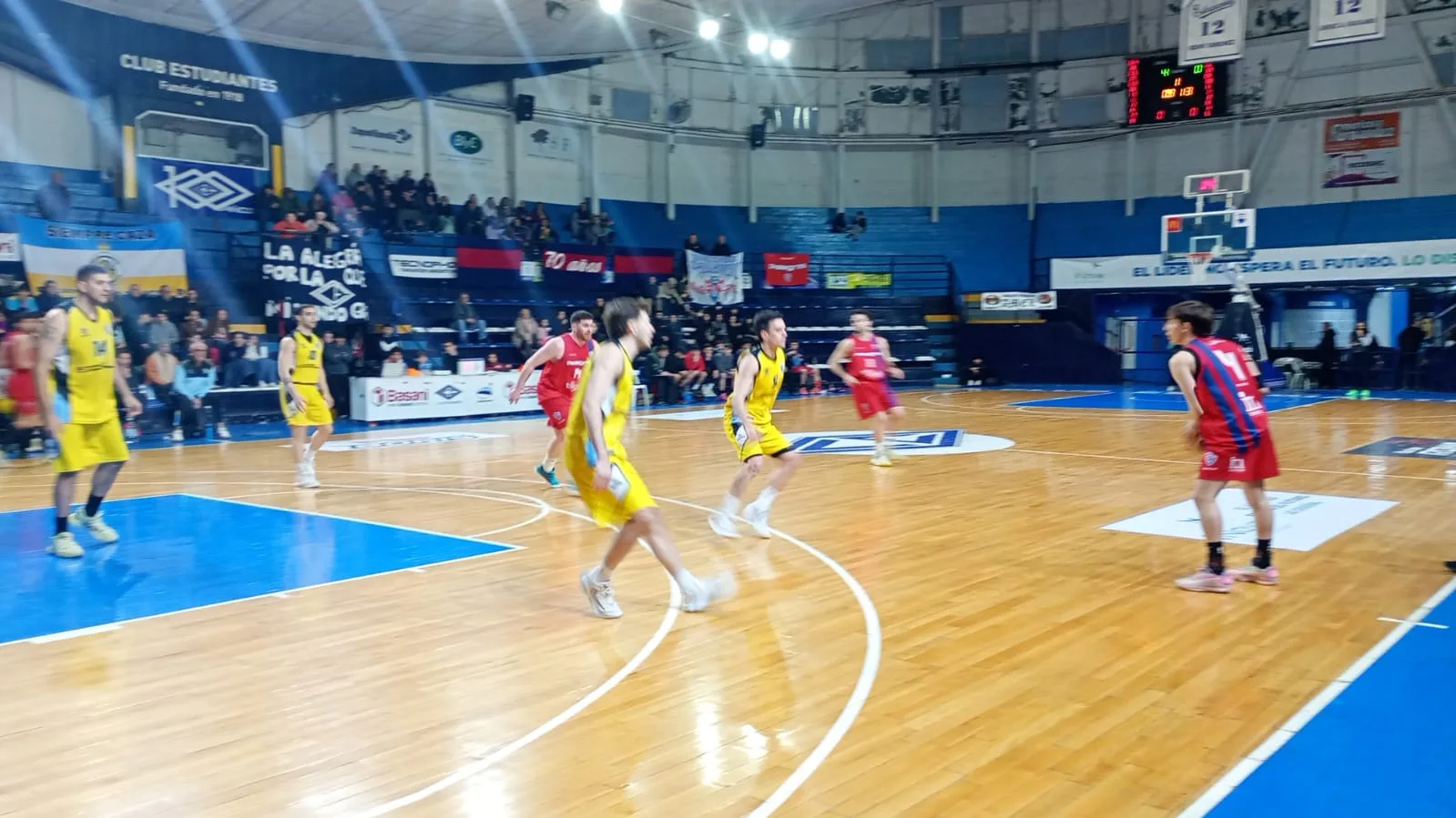 Pellegrini igualó la final y definirá la serie en un tercer partido tras vencer a Caza y Pesca