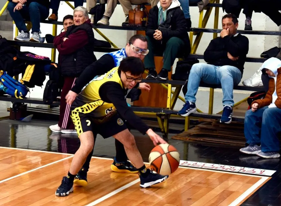 Primer torneo regional de básquet para personas con Síndrome de Down reúne a varias provincias