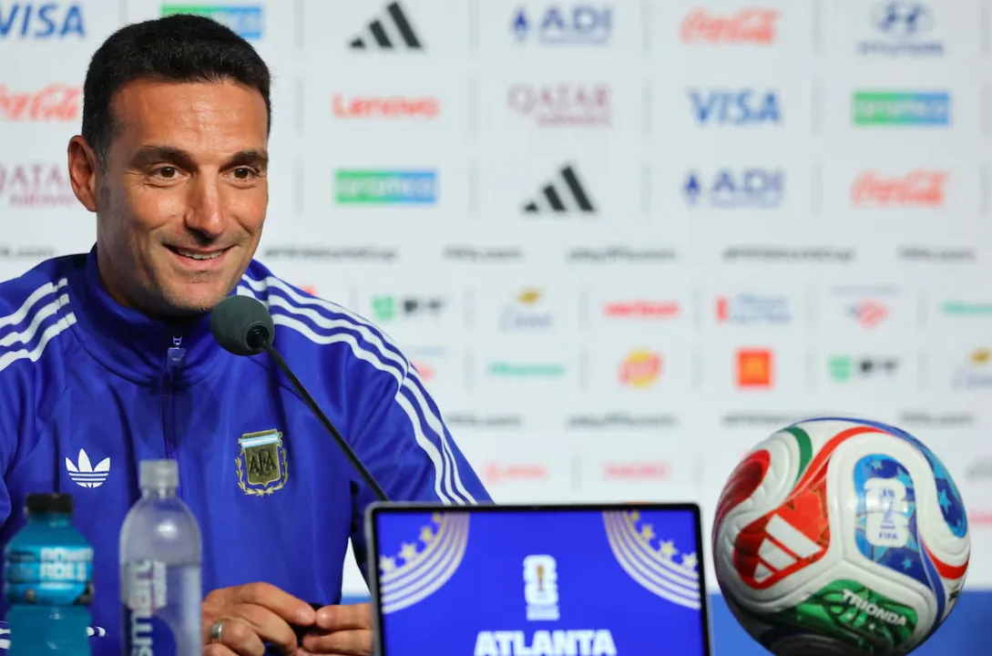 Scaloni advierte sobre la dificultad del duelo ante Egipto y el impacto físico en el Mundial