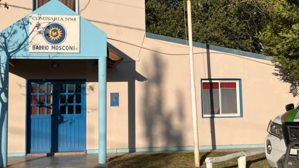 Secuestran arma y municiones tras hallar muerto al perro de un vecino en Roca