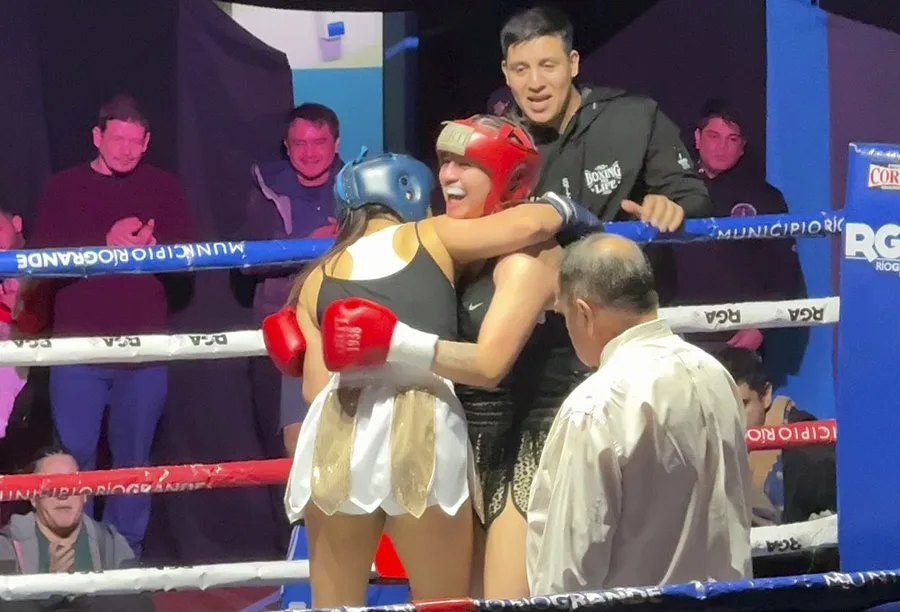 Tres mujeres se destacaron con victorias en el Festival de Boxeo Bajo Cero
