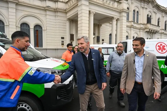 Entre Ríos renueva su sistema sanitario con 24 ambulancias y equipamiento especializado