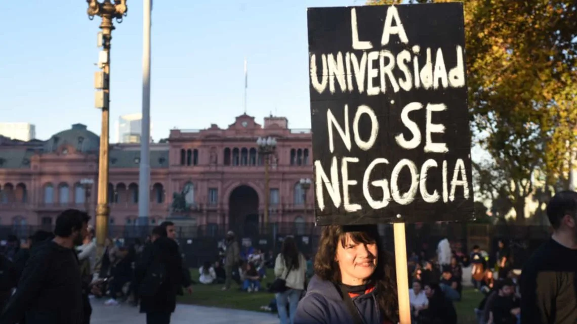 Cortes y desvíos por Marcha Federal Universitaria afectarán el transporte público