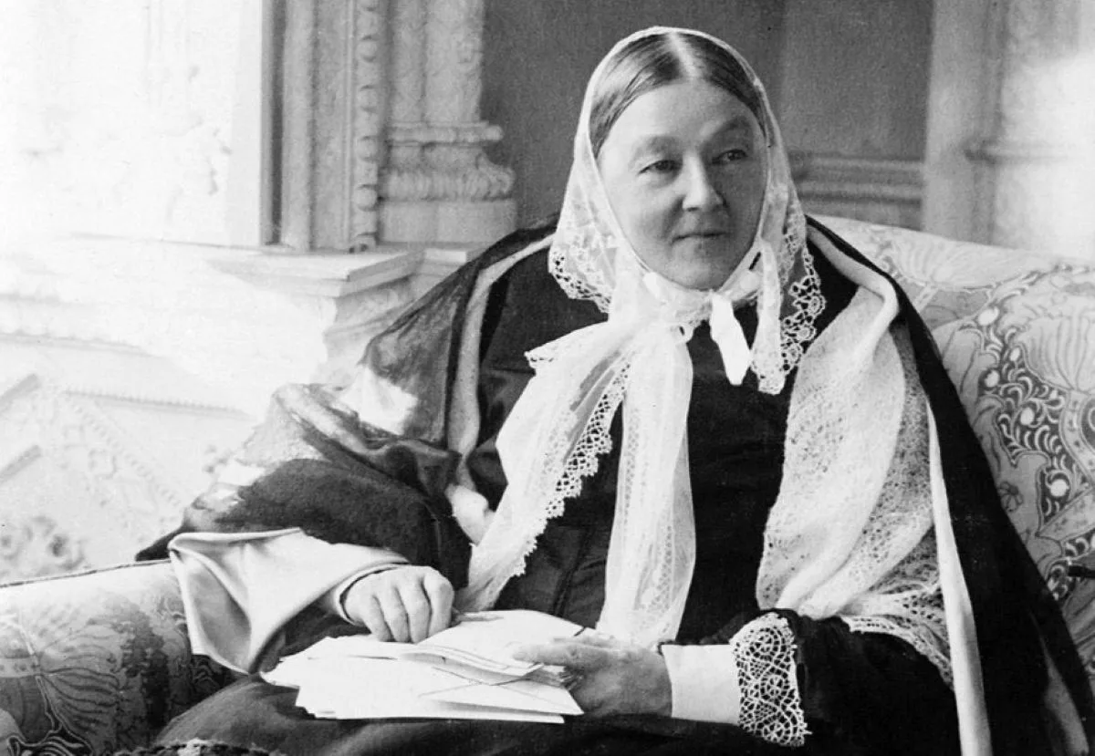 El legado de Florence Nightingale, fundadora de la enfermería moderna y “La dama de la lámpara