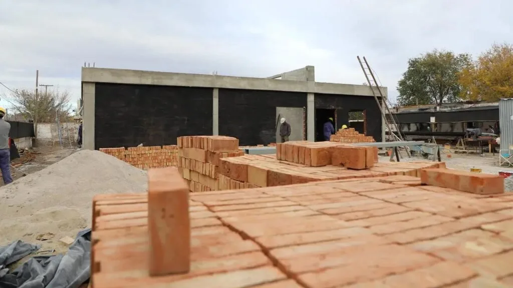 Avanza la construcción del nuevo Centro Comunitario en el barrio Don Bosco de Cipolletti