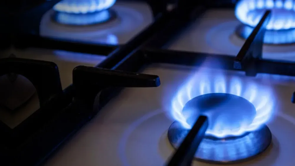 El Gobierno aumenta un 25% el subsidio al gas para mitigar el alza en mayo