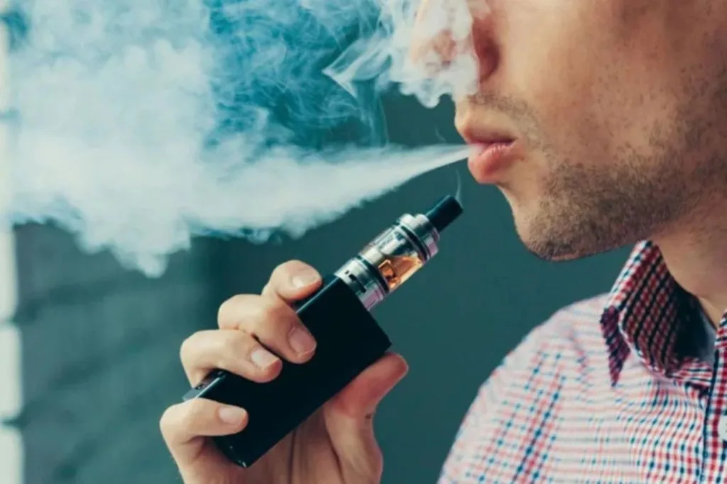 El Gobierno establece normas para la venta controlada de cigarrillos electrónicos en Argentina