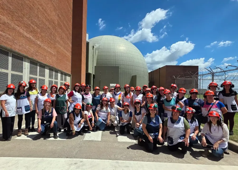 Más de cuarenta docentes visitaron Atucha en jornada de formación nuclear