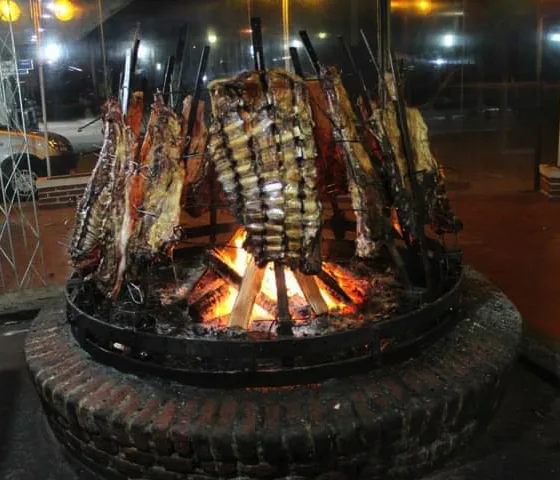 Sabores y tradición en las mejores carnes asadas de los pueblos turísticos bonaerenses