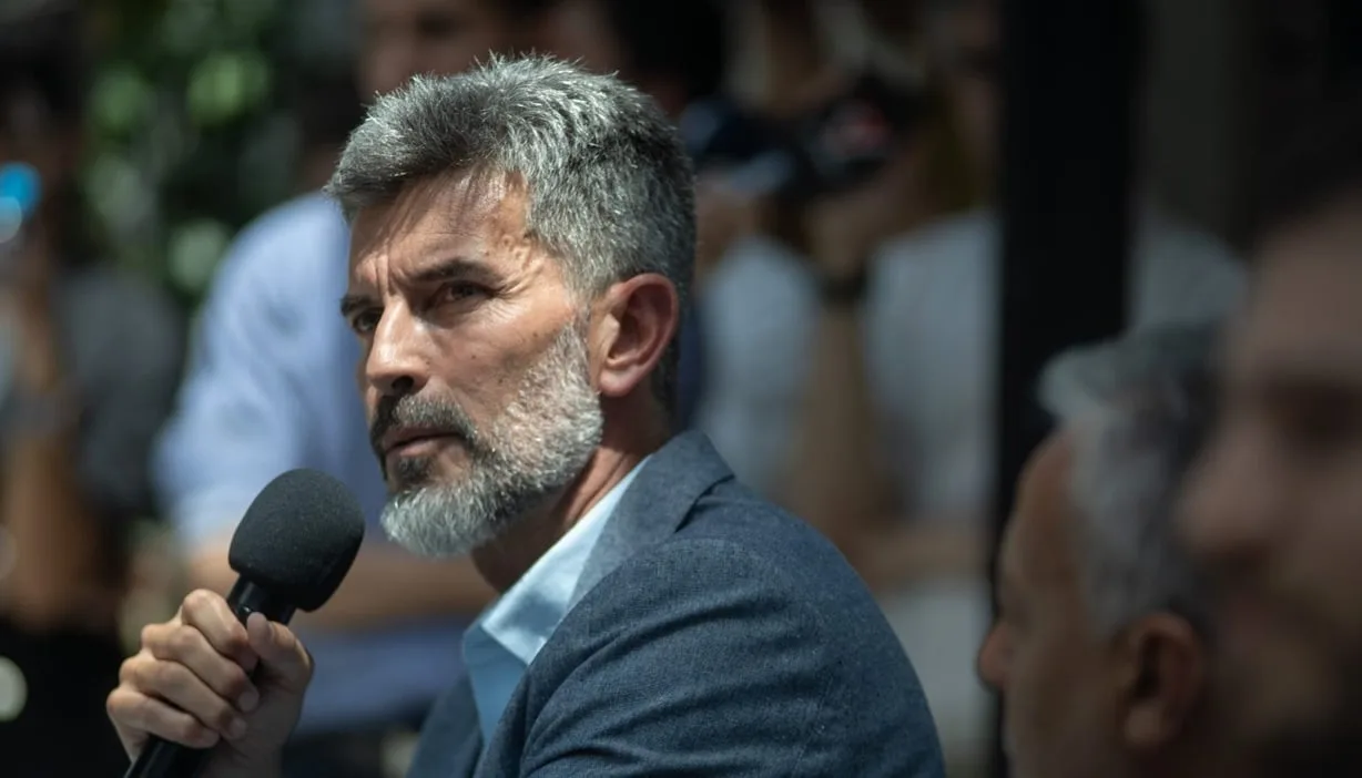 Suárez traza su camino hacia 2027 entre el radicalismo y una alianza con el peronismo mendocino