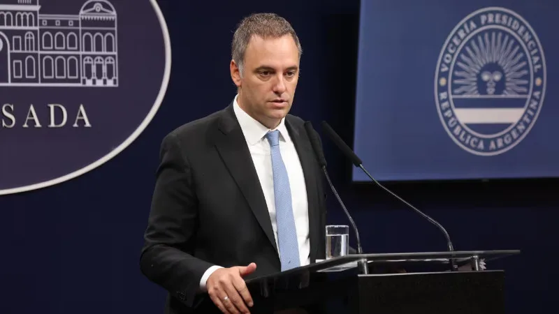 Vuelven a debatir los sobresueldos en la política argentina tras denuncias mediáticas