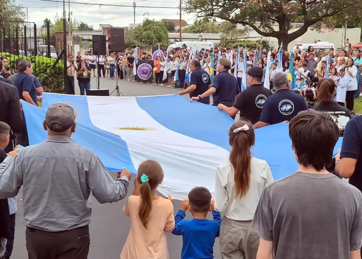 Zárate conmemoró los 44 años de la Gesta de Malvinas con emotividad y presencia de autoridades
